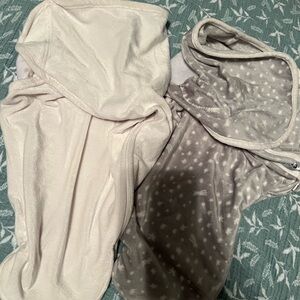 aden + anais Cream and Gray Star Pajama Set